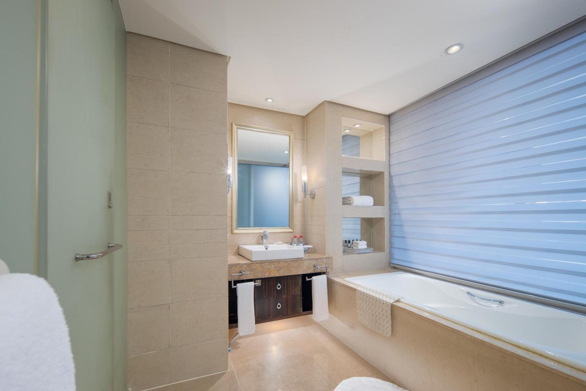Haiwaihai Crown Hotel Ma'anshan Bagian luar foto